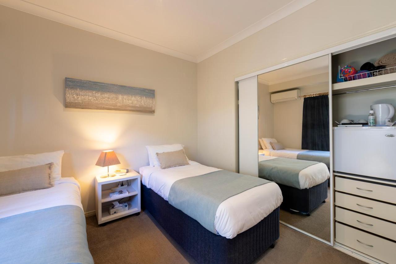 Beachhouse Bed And Breakfast Redcliffe Ngoại thất bức ảnh
