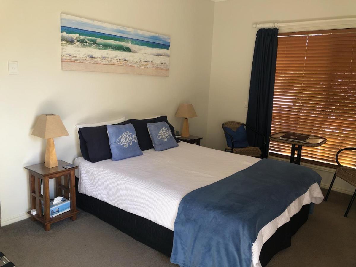 Beachhouse Bed And Breakfast Redcliffe Ngoại thất bức ảnh